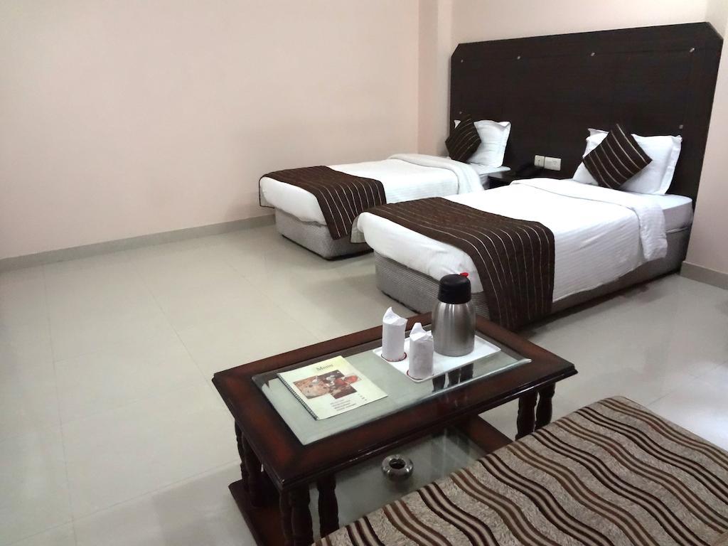 Hotel Kyron Delhi  Rum bild