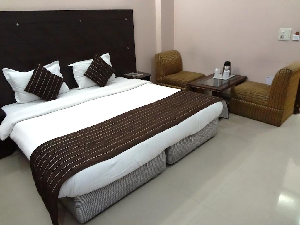 Hotel Kyron Delhi  Rum bild