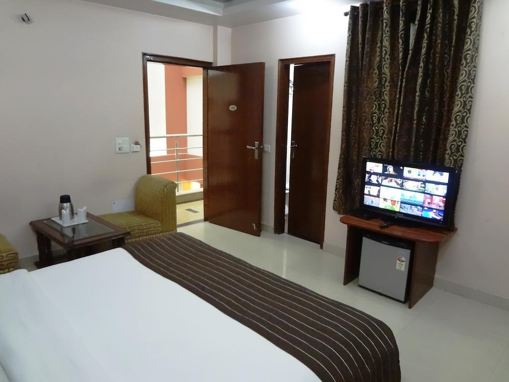 Hotel Kyron Delhi  Rum bild