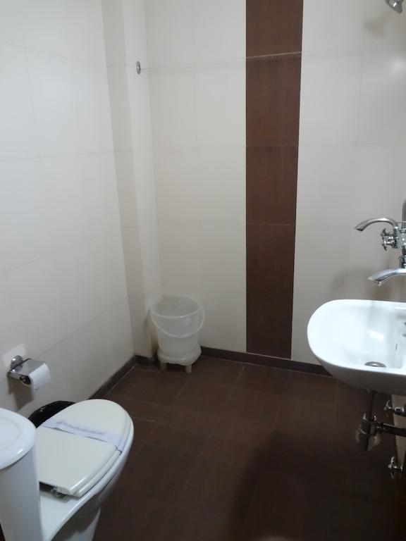 Hotel Kyron Delhi  Rum bild
