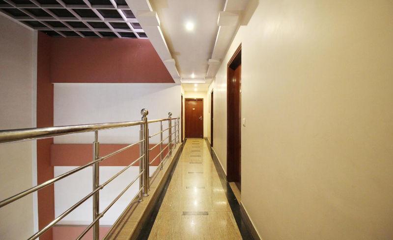 Hotel Kyron Delhi  Exteriör bild