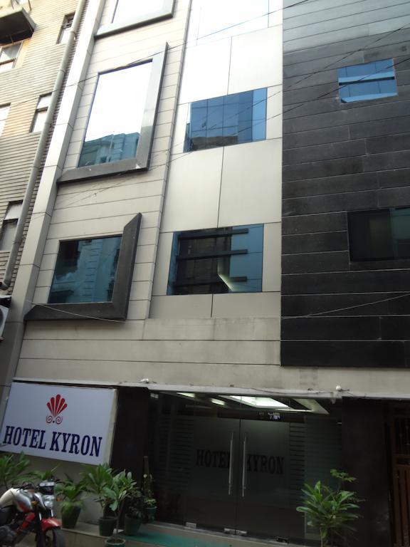 Hotel Kyron Delhi  Exteriör bild